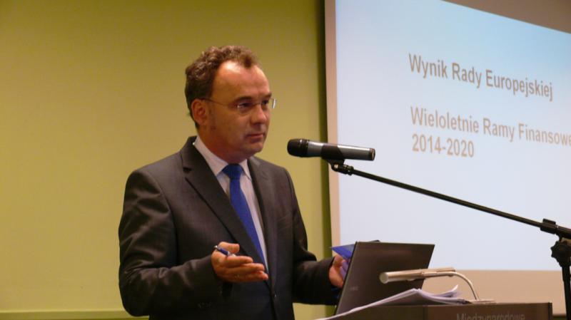 Zdjęcie galerii artykułu: Wystąpienie Filipa Kaczmarka, posła do Parlamentu Europejskiego - Wystapienie_Filipa_Kaczmarka__posla_do_Parlamentu_Europejskiego.JPG