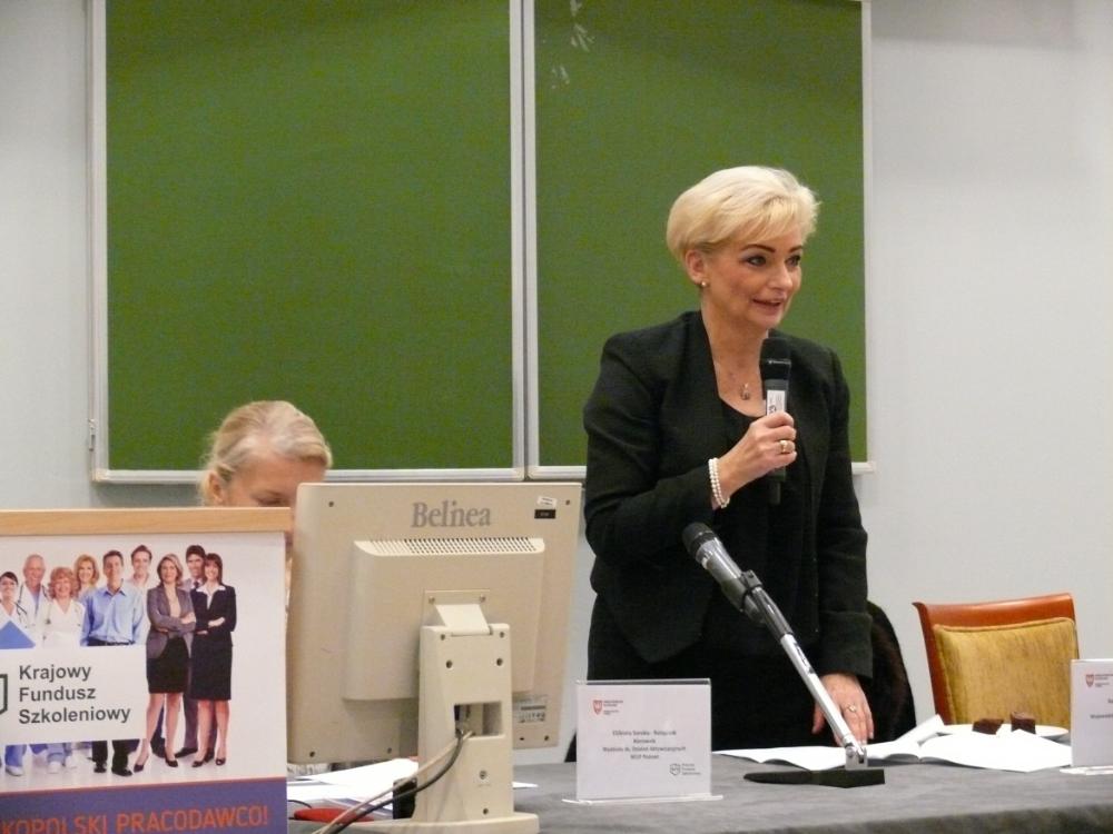 Zdjęcie galerii artykułu: Konferencję prowadziła Barbara Kwapiszewska, dyrektor WUP w Poznaniu - Konferencję prowadziła Barbara Kwapiszewska, dyrektor WUP w Poznaniu